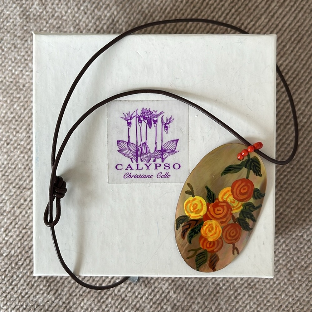HANDPAINTED SEASHELL NECKLACE with LEATHER ROPE